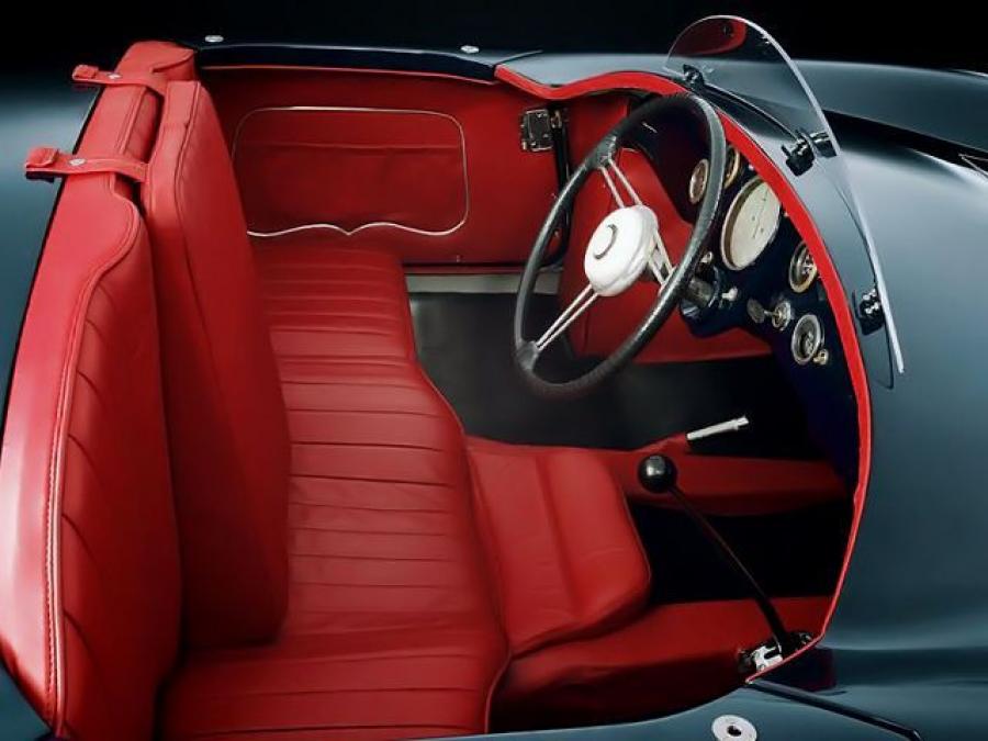 Интерьер Alfa Romeo 6C 2300 Aerodinamica Spider 1935 года  (фото 3 из 11)
